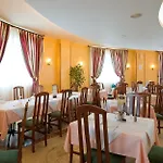 Appartement Elba Lucia Sport & *