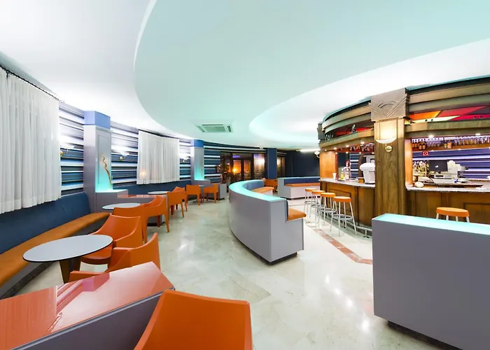 Elba Lucia Sport & * أنتيغوا